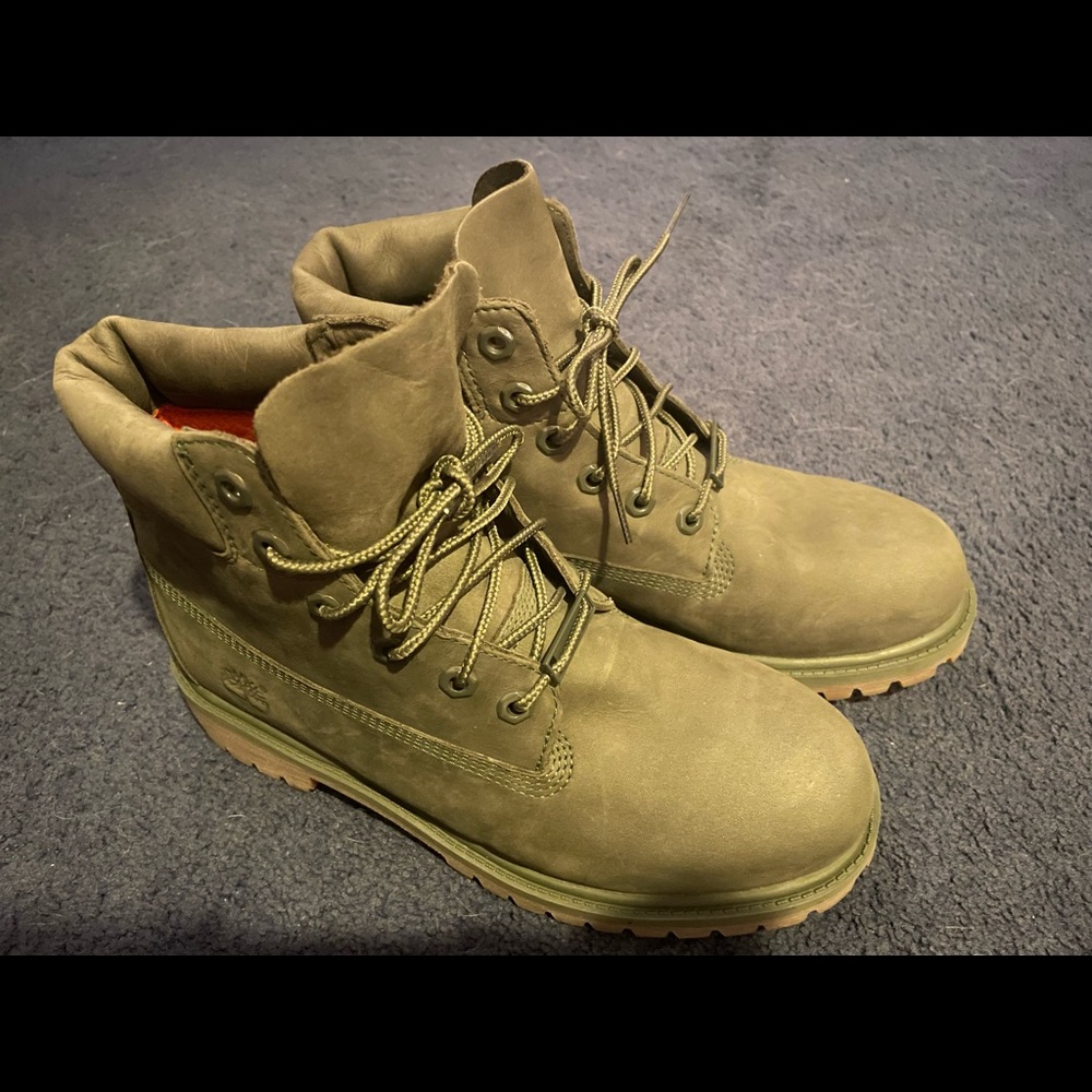 Virtually New Army Green Timberland Premium Boys Boots size 6.5